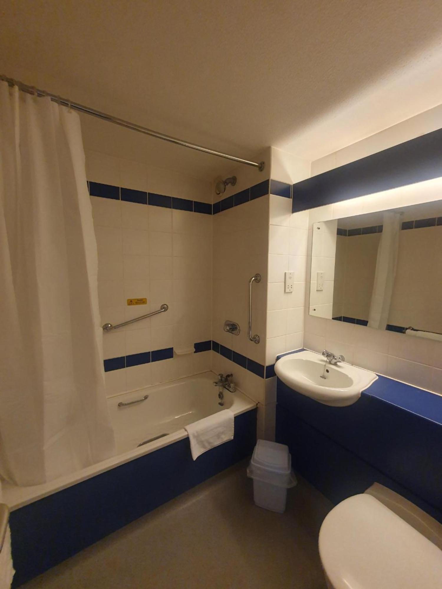 Metro Inns ハダーズフィールド エクステリア 写真