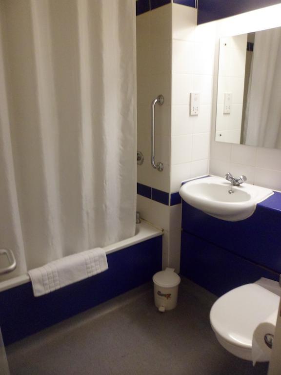 Metro Inns ハダーズフィールド 部屋 写真